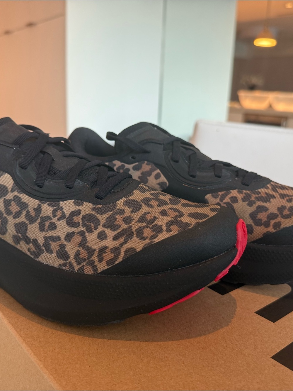 lululemon women’s split shift running shoe Leopard print - Black/Tan